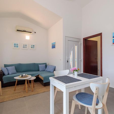 Apartment Tonka *Balcony & Partial Seaview! Krk Town Εξωτερικό φωτογραφία